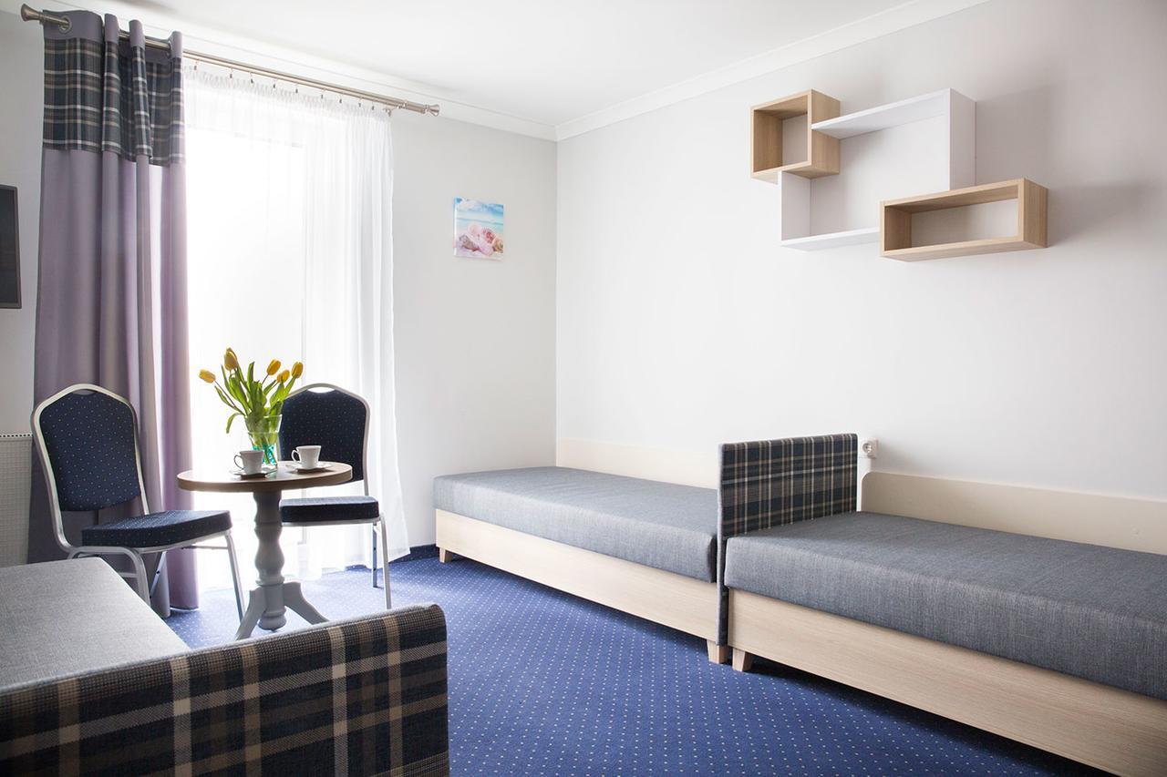 Osrodek Wczasowy Dagmor Bed & Breakfast Устка Екстериор снимка