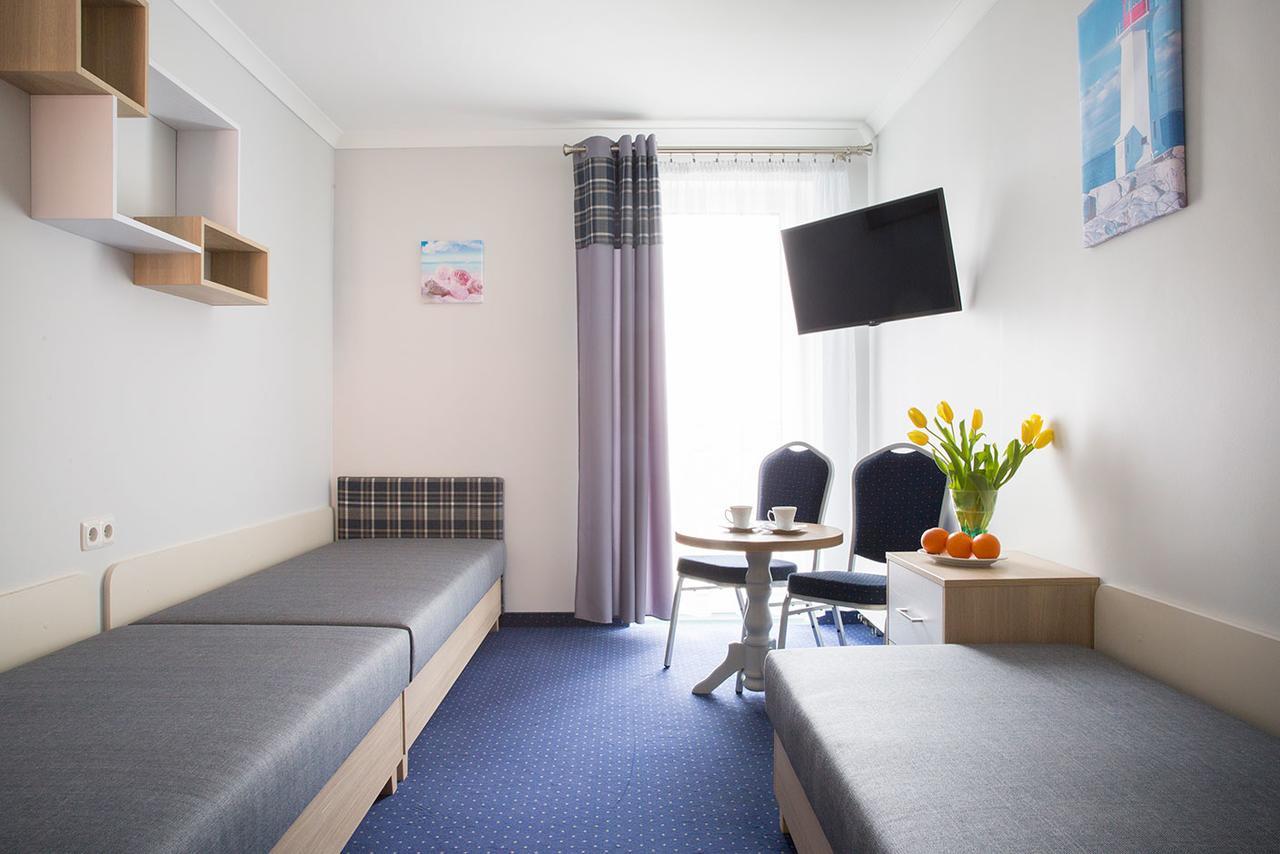 Osrodek Wczasowy Dagmor Bed & Breakfast Устка Екстериор снимка